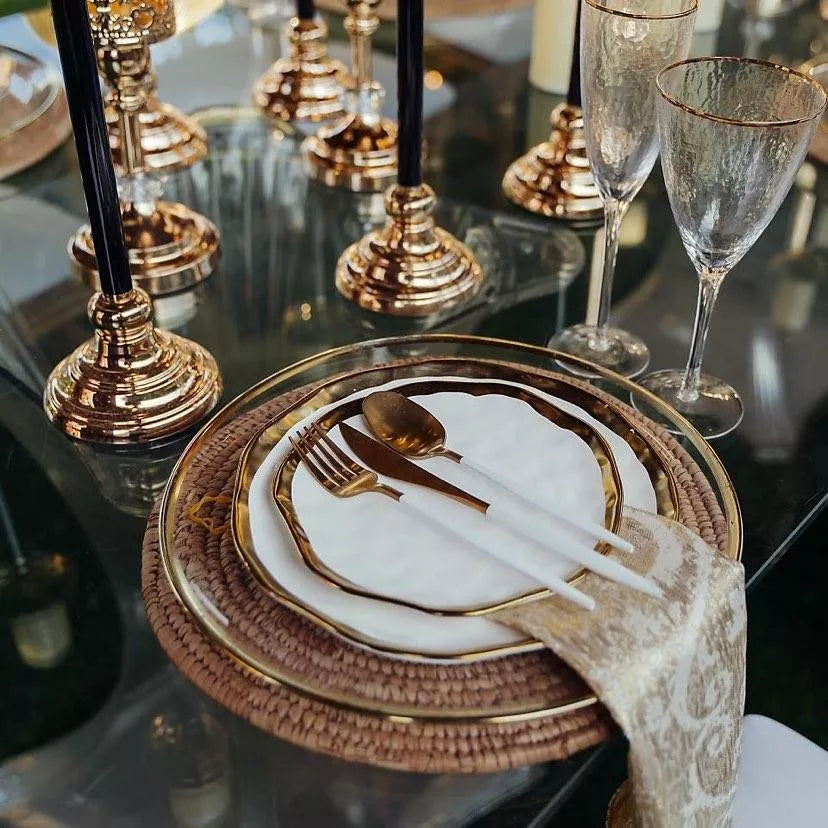 Curve Besteckset in Schwarz-Gold – 24-teilig aus Edelstahl, für stilvolle Dinner & täglichen Gebrauch