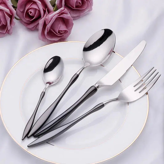 Velora Besteckset in Silber – 24-teilig aus Edelstahl, elegant im Alltag, beeindruckend für Gäste